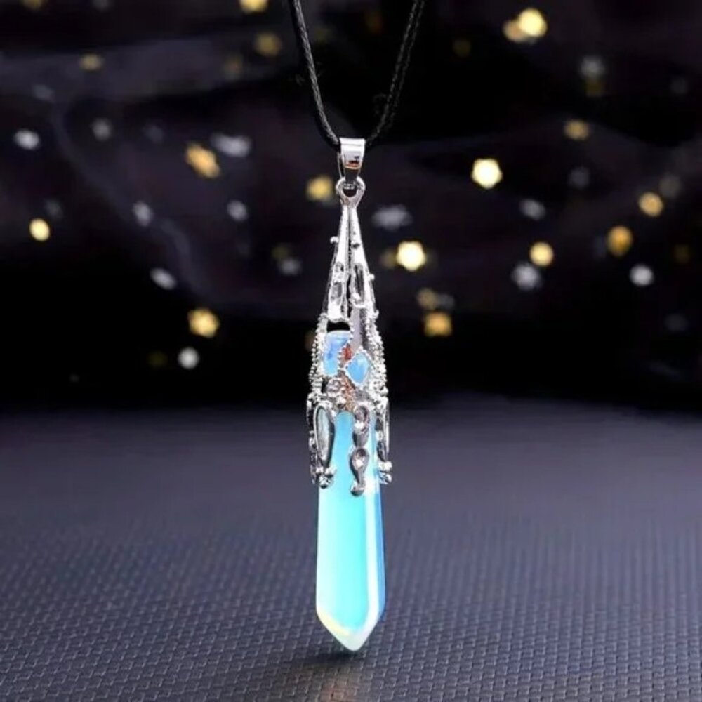 OPAL QUARTZ PENDANT
